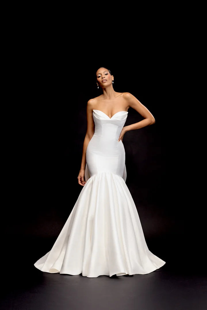 Justin Alexander Signature 99330 - Amaya | Sweetheart Stretch Mikado Mermaid Gown with Dramatic Detachable Bow, Size 12