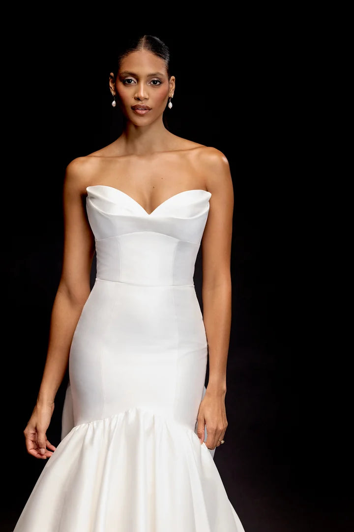 Justin Alexander Signature 99330 - Amaya | Sweetheart Stretch Mikado Mermaid Gown with Dramatic Detachable Bow, Size 12