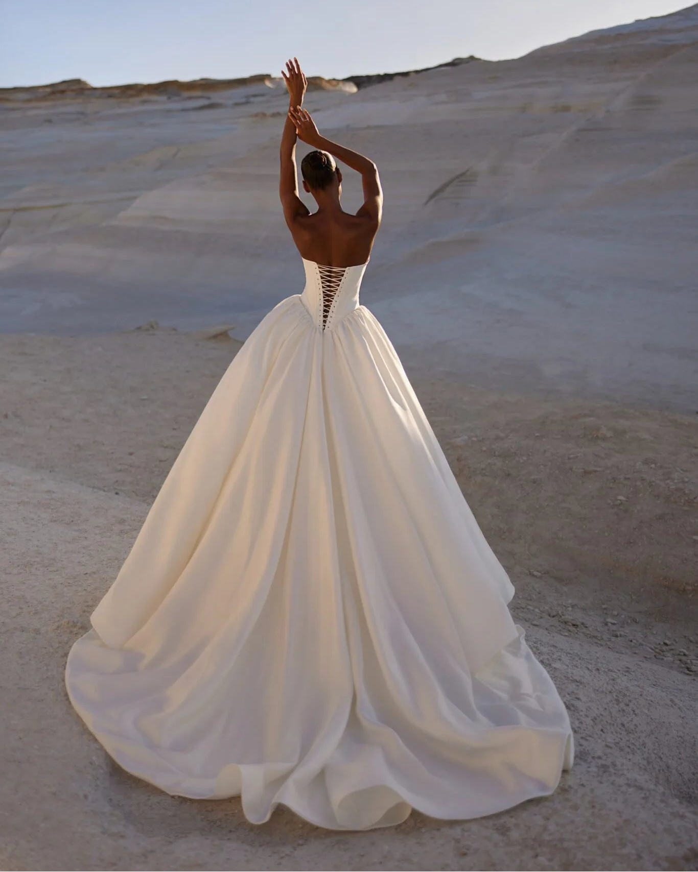 Eva Lendel – Este | Luxurious Satin Ballgown with Chic Scoop Neckline, Size 14