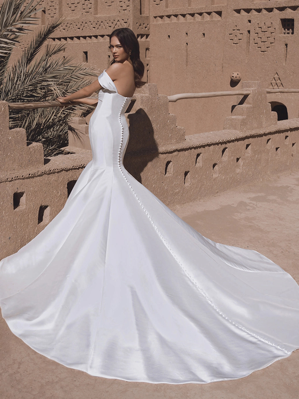 Blue by Enzoani - Tatum | Satin Mermaid gown with Dramatic Train and Detachable Off-the-Shoulder Straps, Size 10